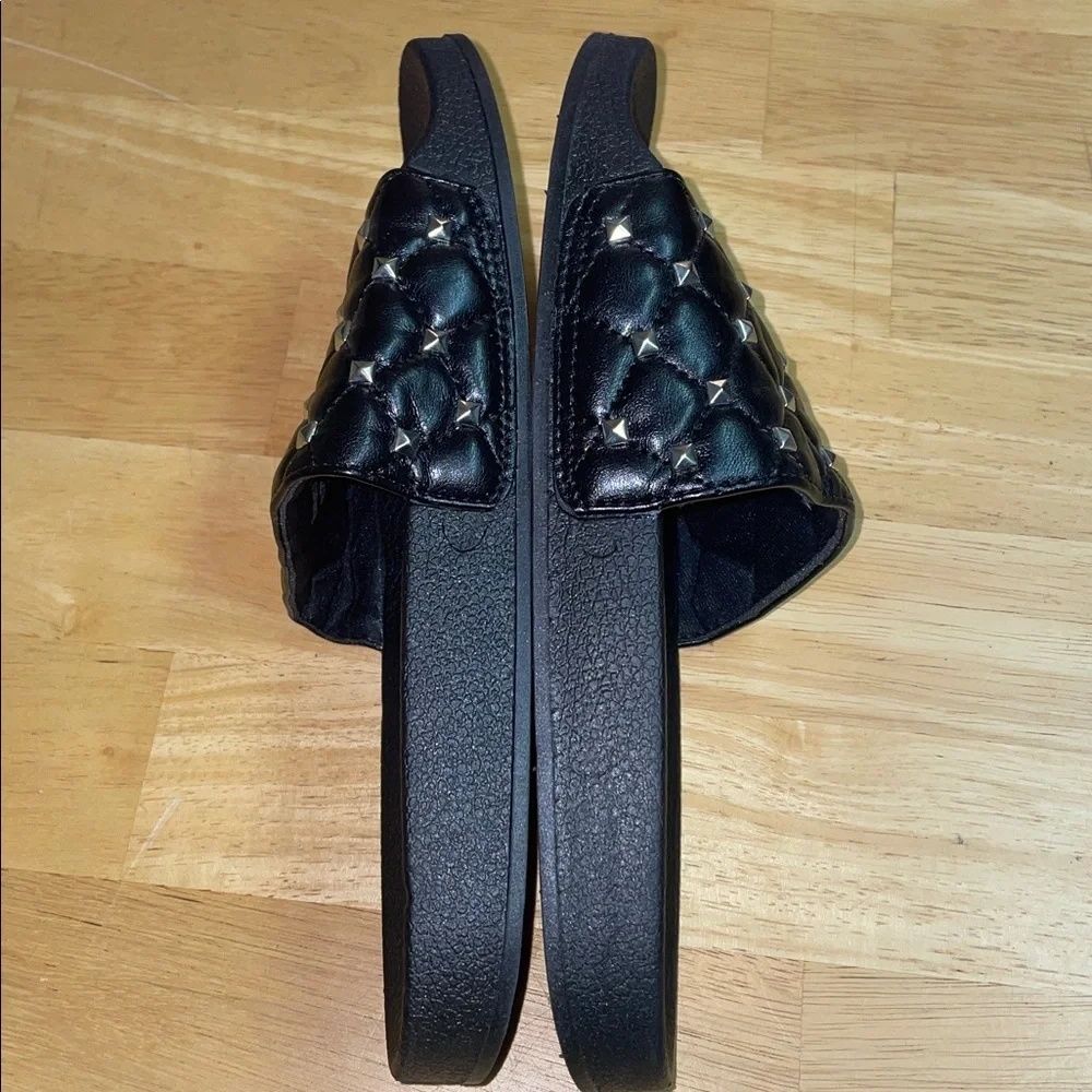 Madden Girl Black Faux Leather Studded Slides. ‎ Size 9.